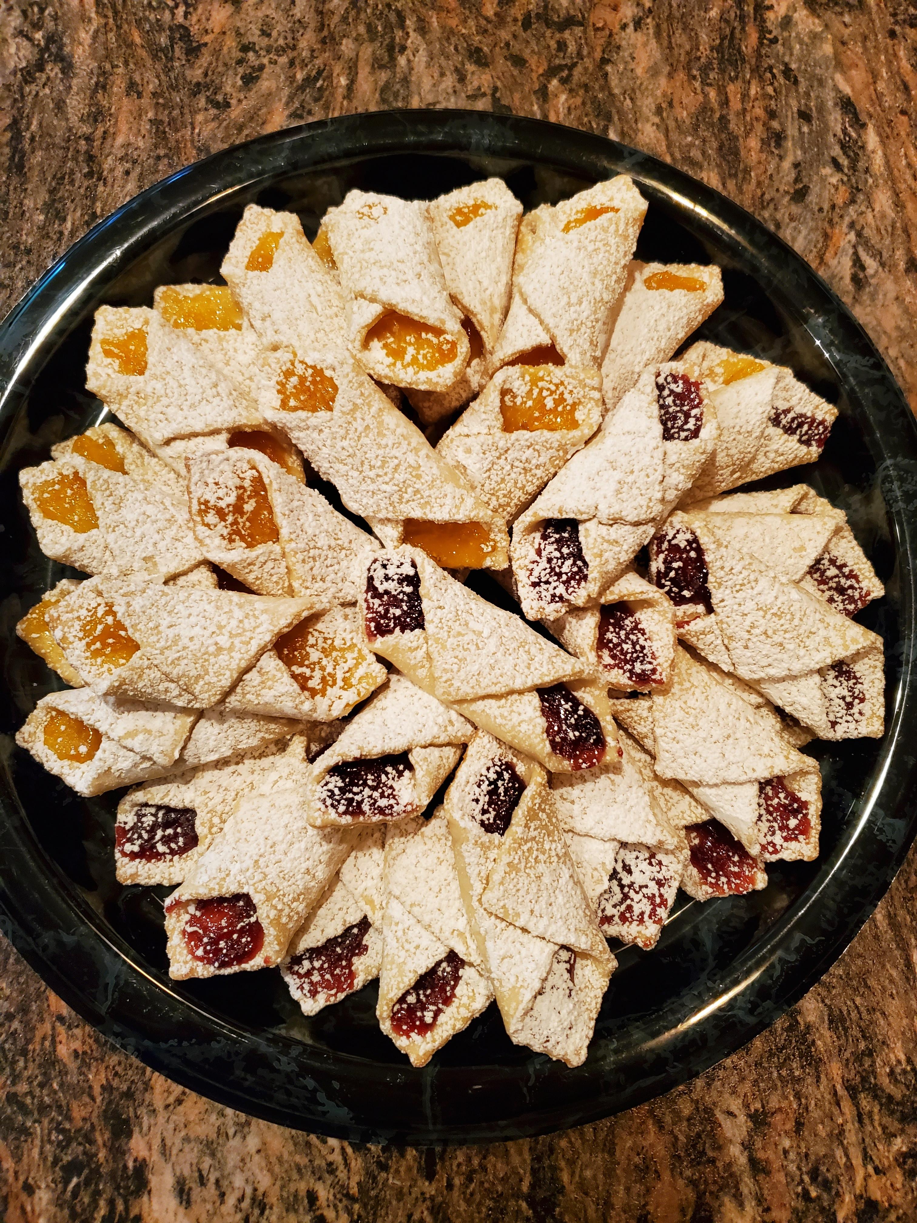 kiffli, kifli, kiffle, kolaczki